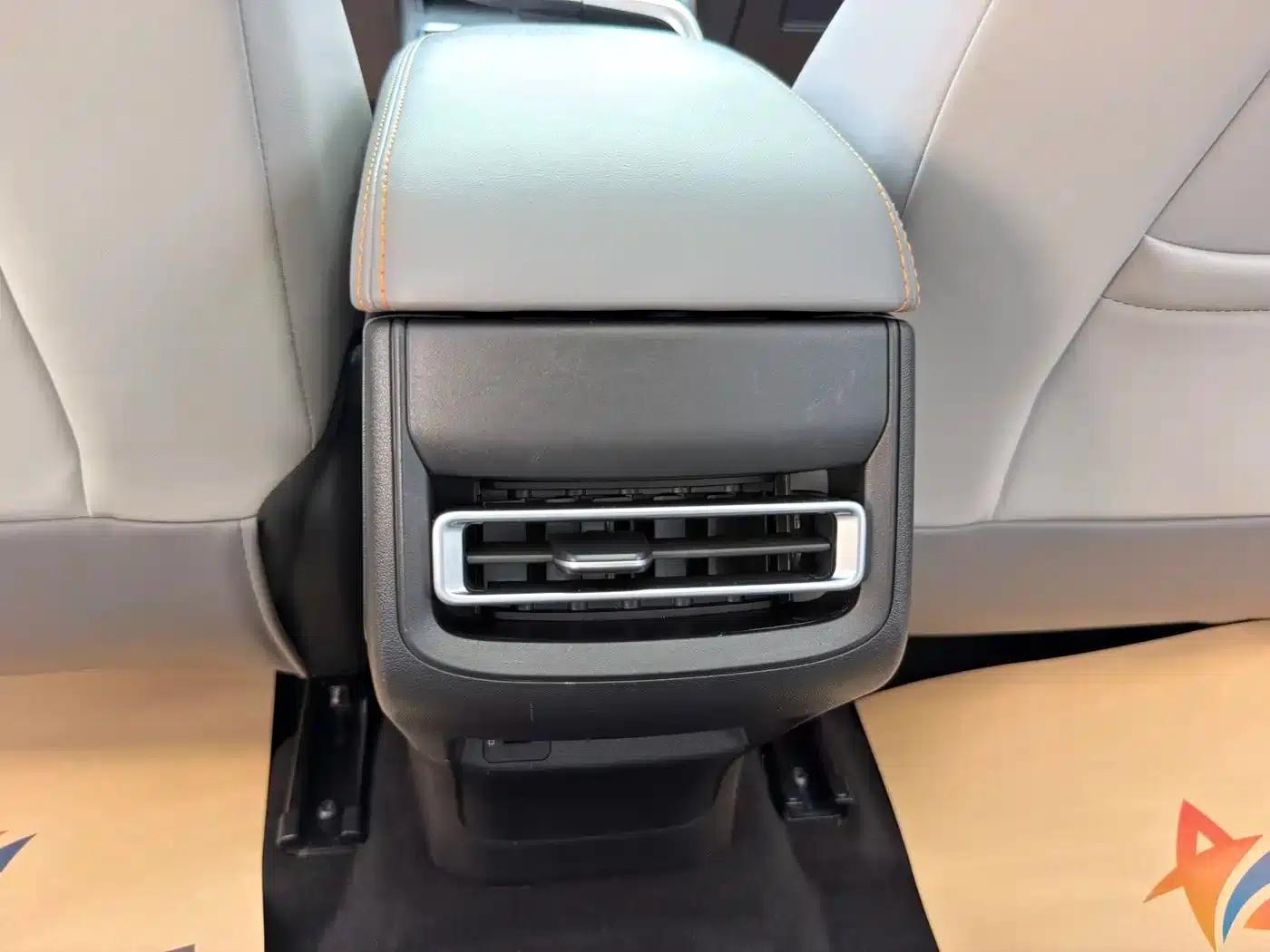 Changan UNI-T 2022 1.5T Premium Edition — миниатюра 12