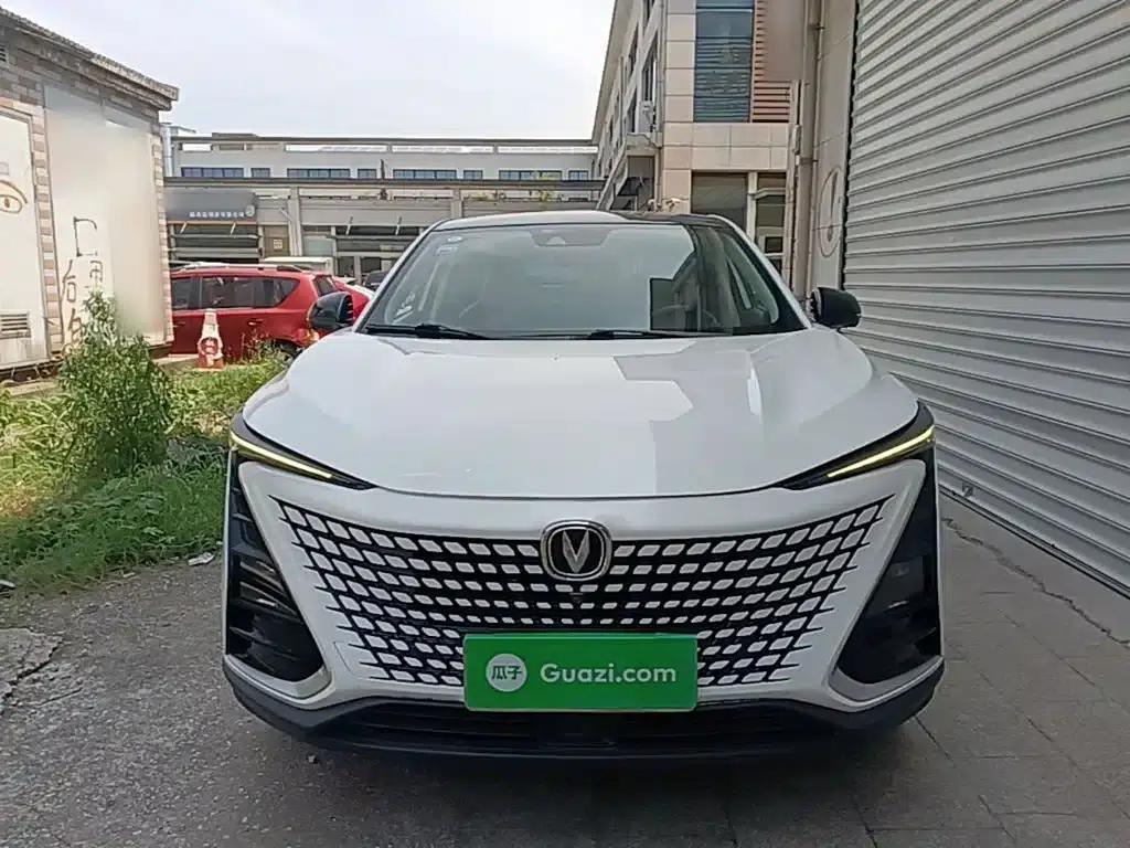 Changan UNI-T 2020 1.5T Flagship Edition — миниатюра 3