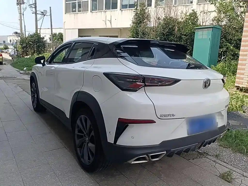Changan UNI-T 2020 1.5T Flagship Edition — миниатюра 5