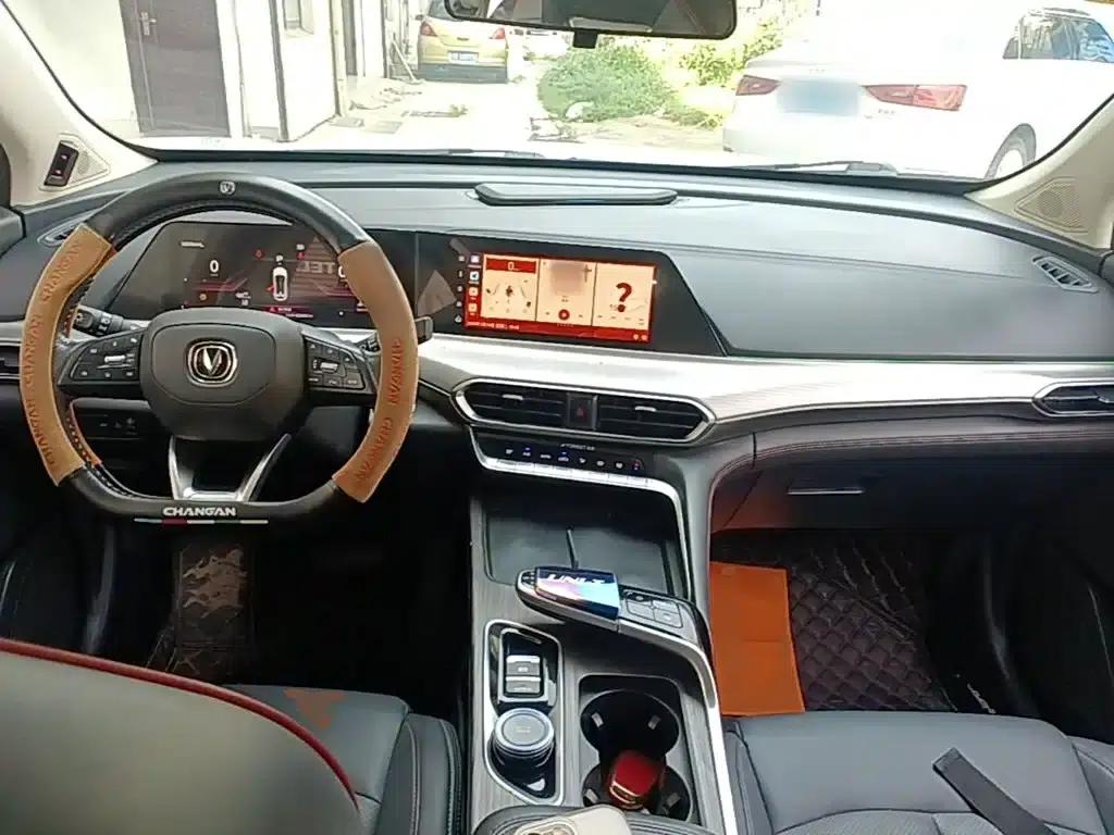 Changan UNI-T 2020 1.5T Flagship Edition — миниатюра 10