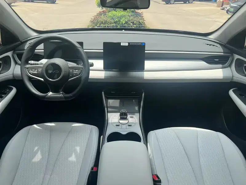 Seal 05DM 2025 Intelligent Driving Edition DM-i 55KM Luxury Model — миниатюра 7