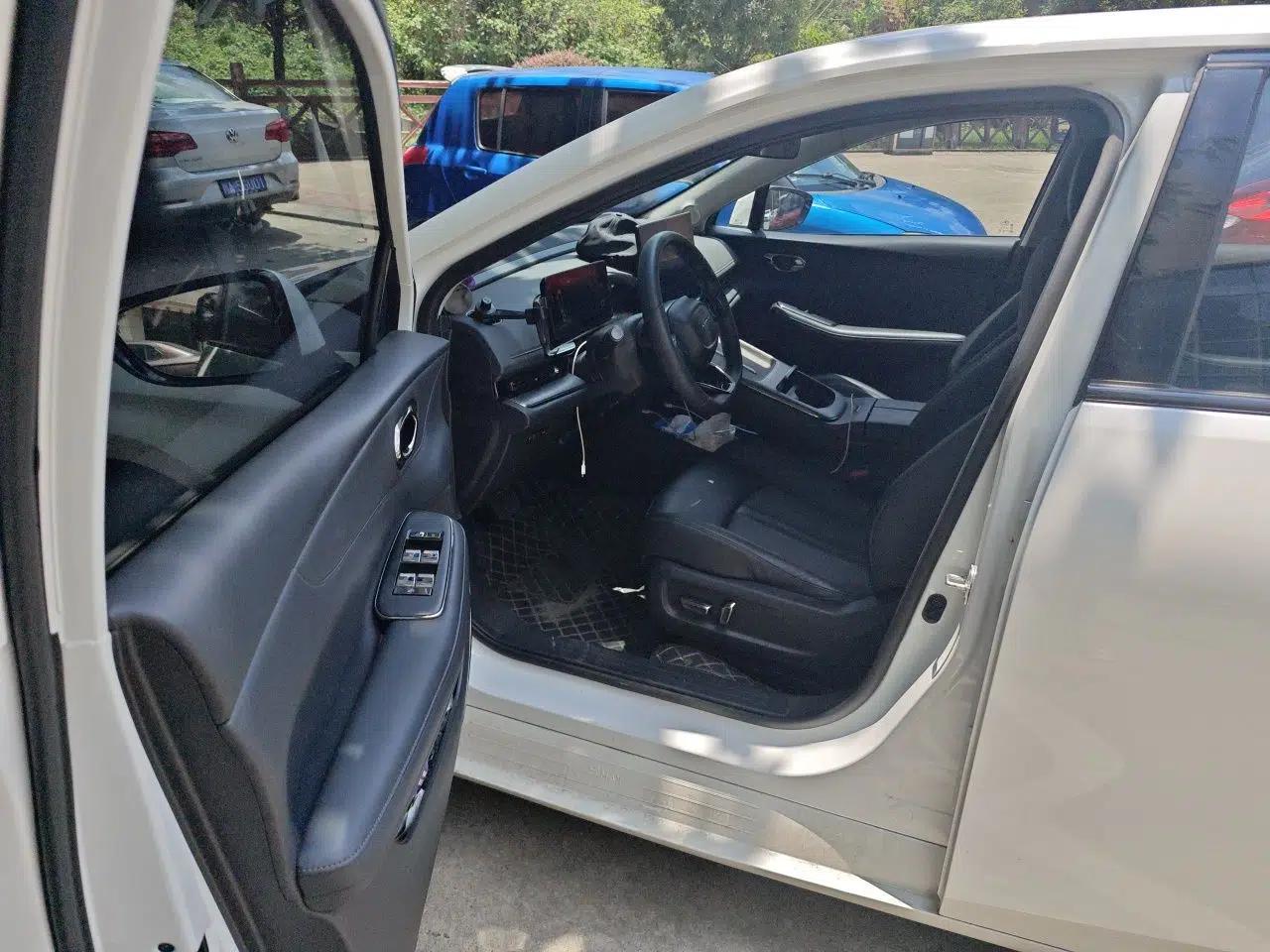 AION S MAX 2025 70 Star Edition 53.7 kWh — миниатюра 16