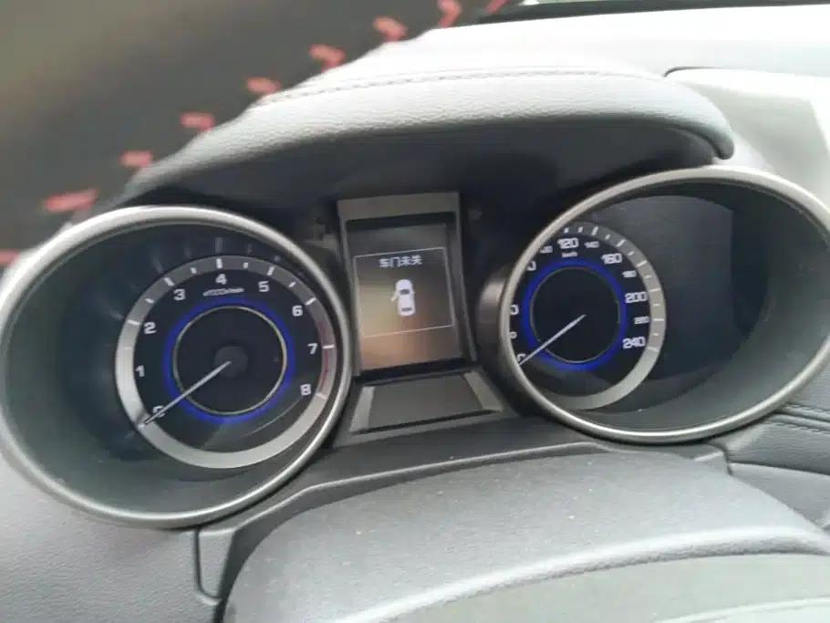 Changan CS35 2017 1.6L Manual Deluxe Edition — миниатюра 14