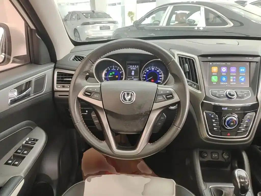 Changan CS35 2017 1.6L Manual Premium Edition — миниатюра 11