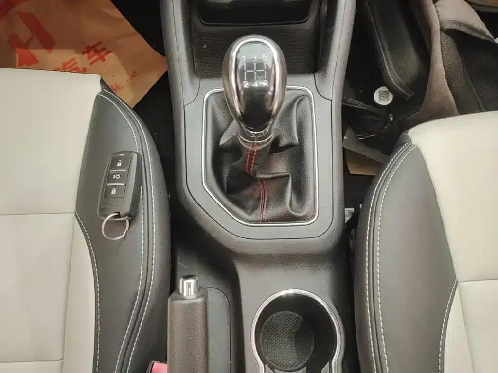 Changan CS35 2017 1.6L Manual Premium Edition — миниатюра 14