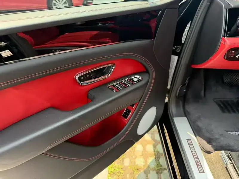 Bentayga 2021 4.0T V8 — миниатюра 10