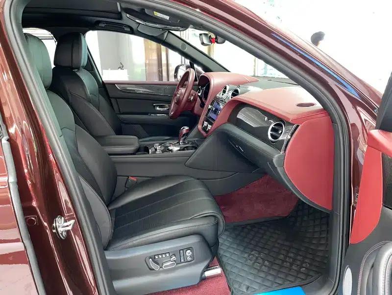 Bentayga 2018 4.0T V8 — миниатюра 13