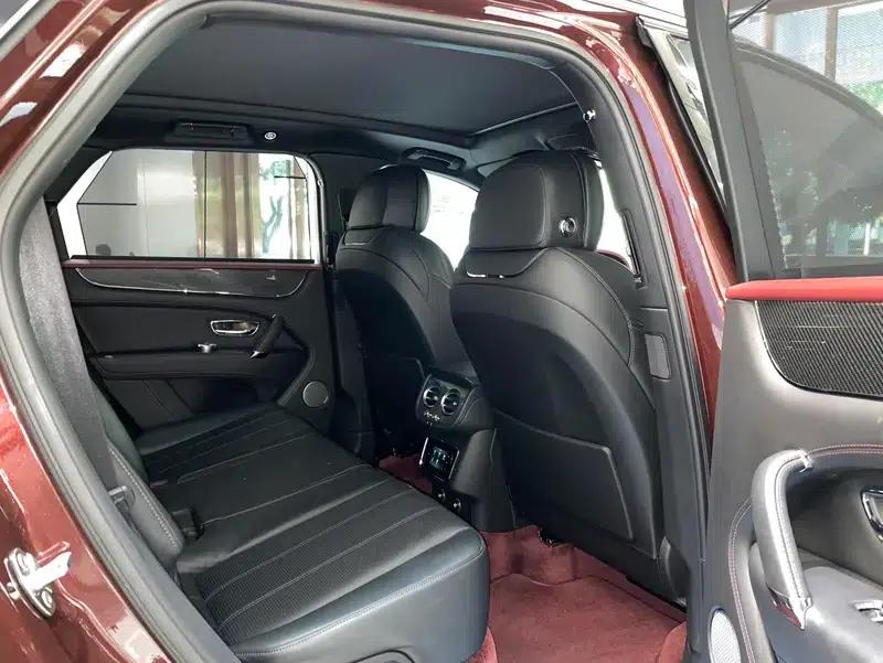Bentayga 2018 4.0T V8 — миниатюра 25