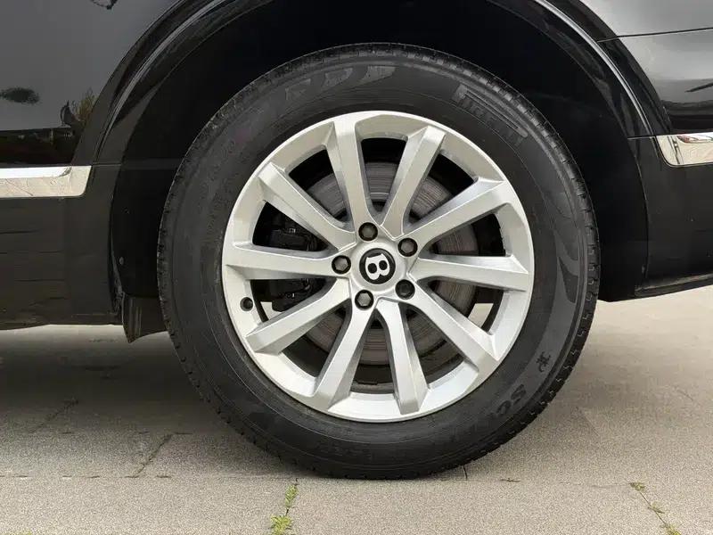 Bentayga 2017 4.0T Parallel Import — миниатюра 4