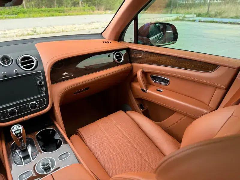 Bentayga 2017 4.0T Parallel Import — миниатюра 6