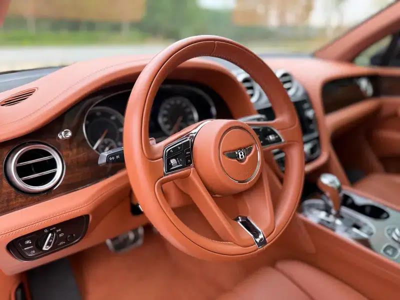 Bentayga 2017 4.0T Parallel Import — миниатюра 8