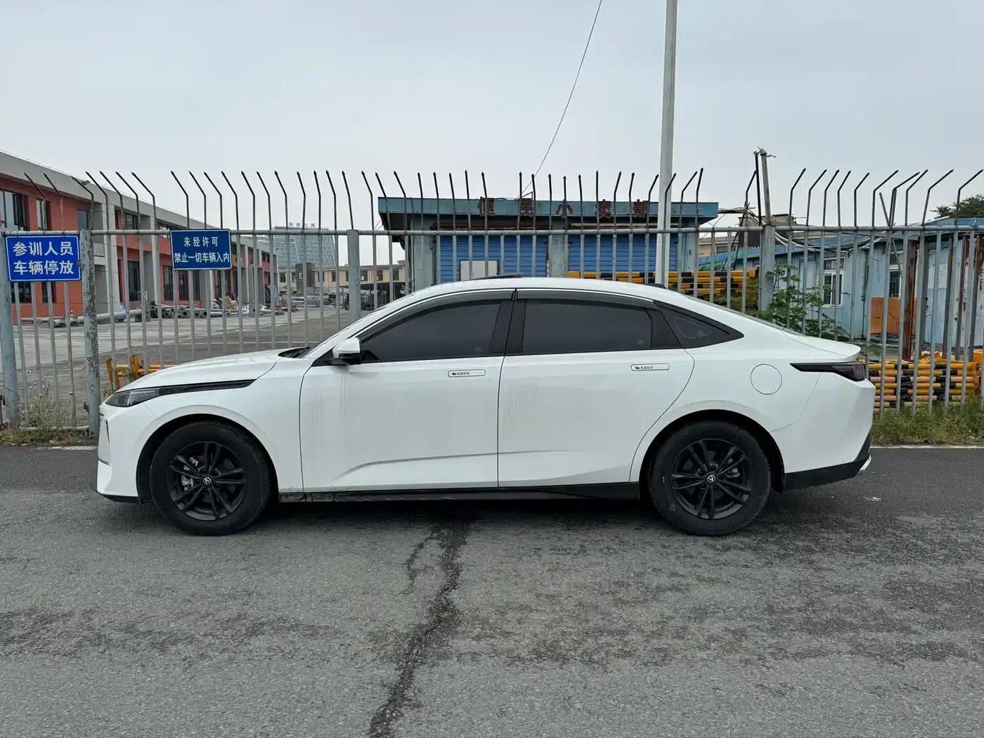 Yida 2023 Blue Whale NE 1.5T GDI DCT Enjoy Edition — миниатюра 10