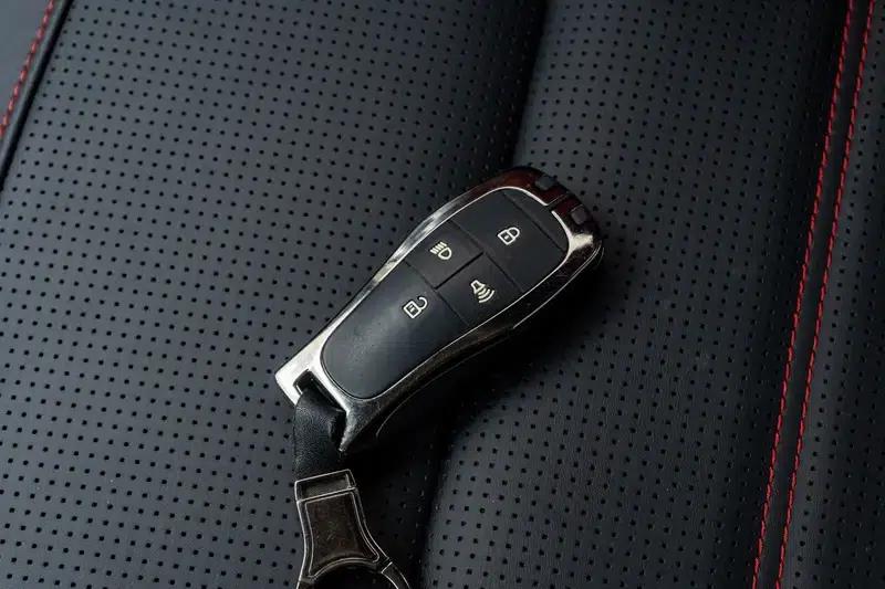 Beijing BJ40 2023 2.0T Automatic 4WD City Hunter Edition (Hero Model) — миниатюра 11