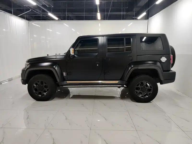 Beijing BJ40 2023 2.0D Automatic 4WD Blade Hero Edition (Hero Model) — миниатюра 4