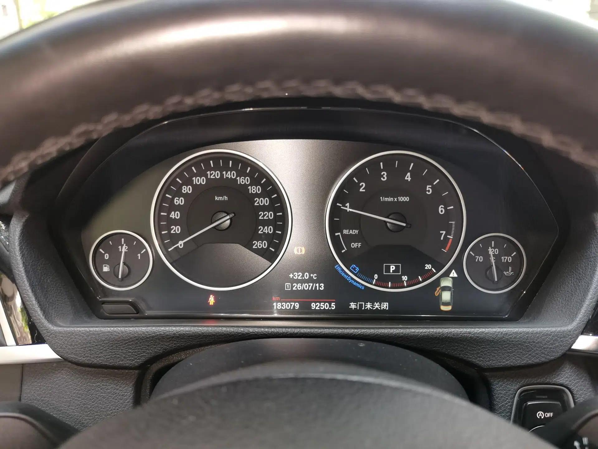 BMW 3 Series 2018 320Li Fashion Model — миниатюра 11