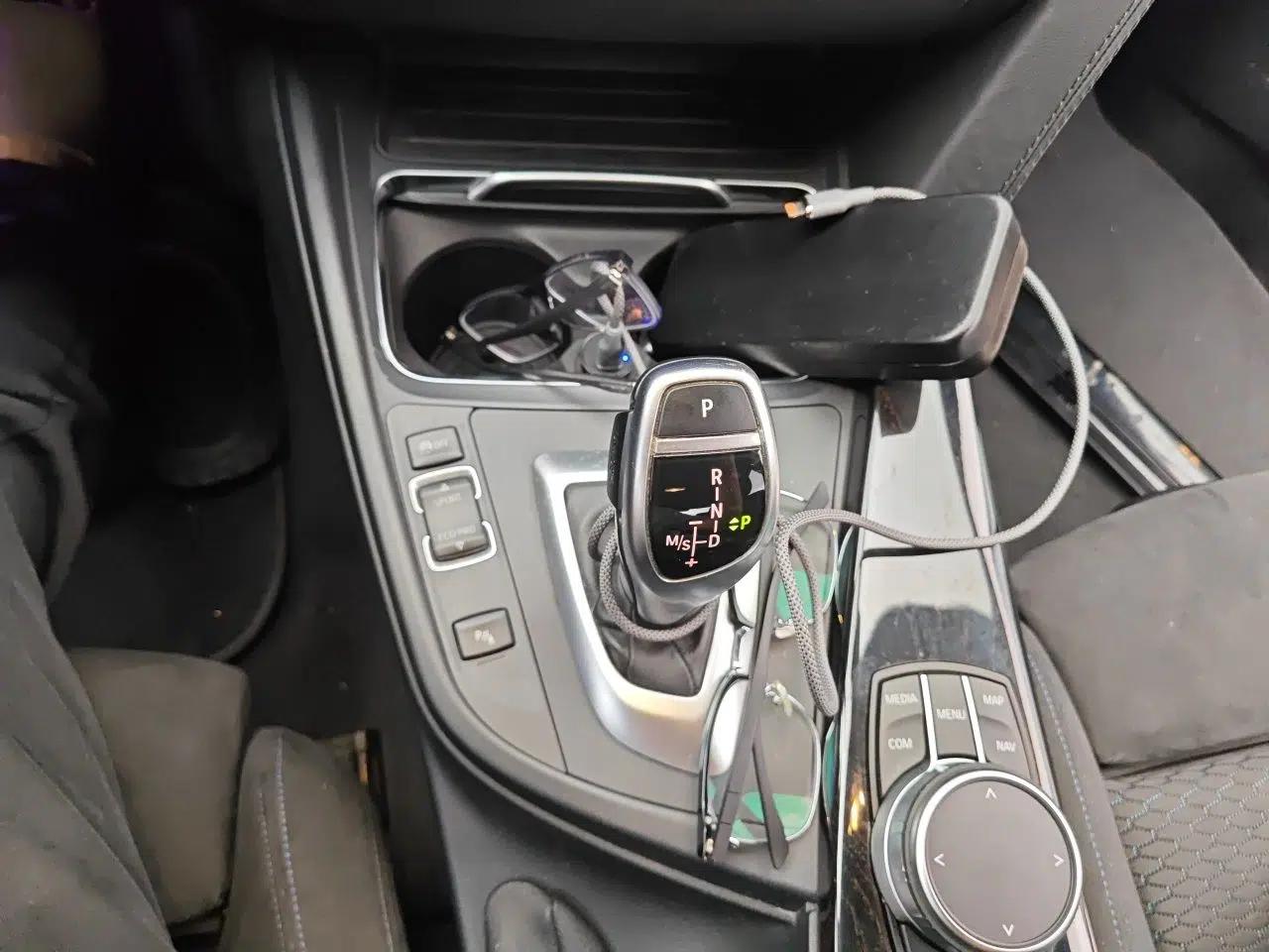 BMW 3 Series 2017 320i M Sport — миниатюра 14