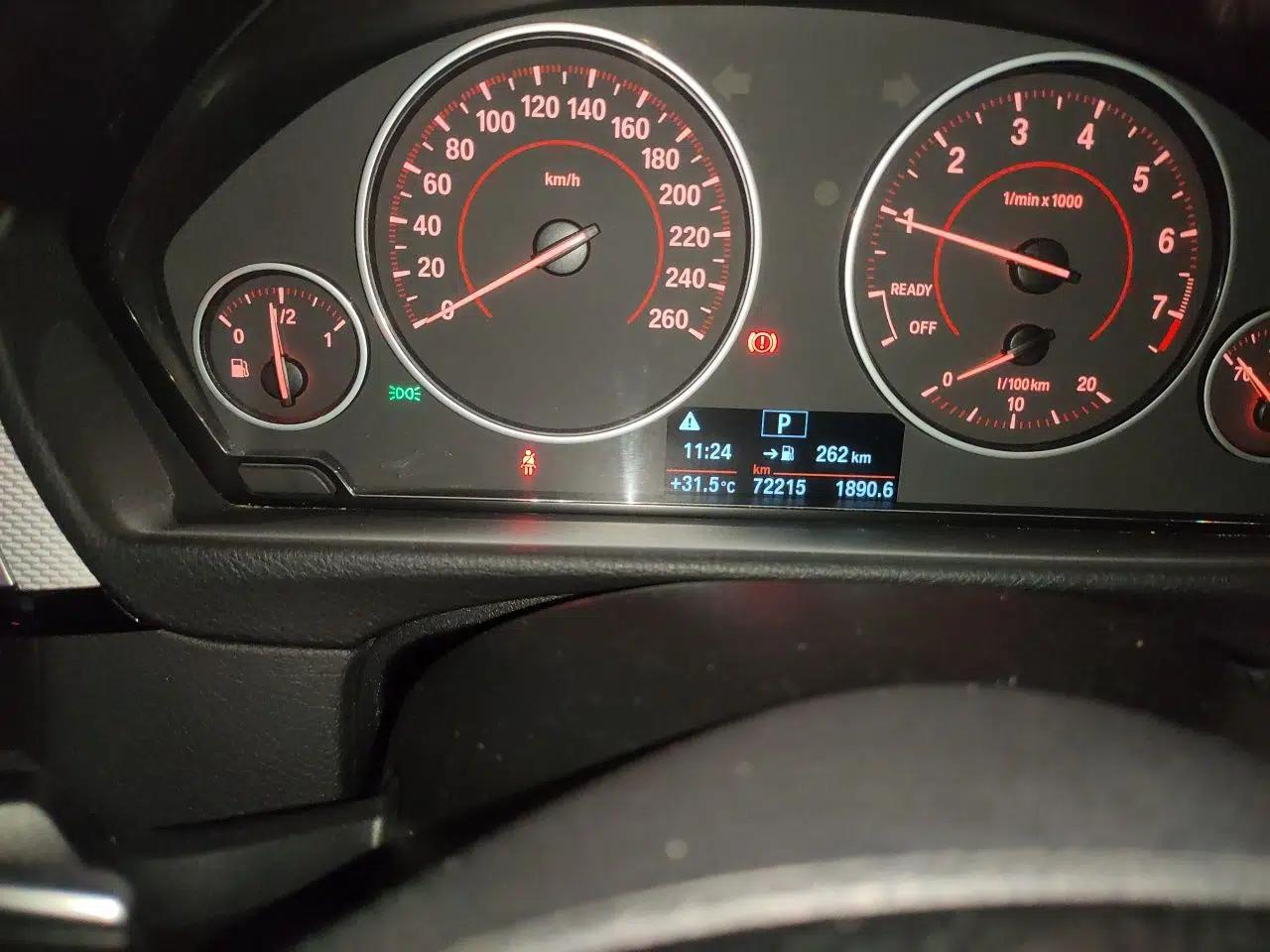 BMW 3 Series 2017 320i M Sport — миниатюра 12