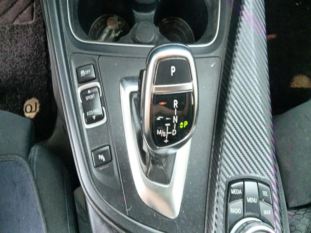 BMW 3 Series 2016 320i M Sport — миниатюра 14