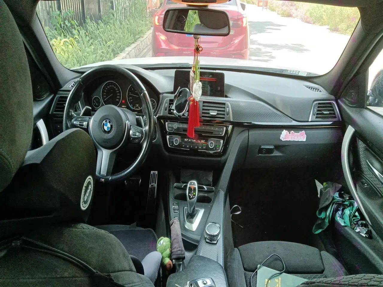 BMW 3 Series 2016 320i M Sport — миниатюра 9