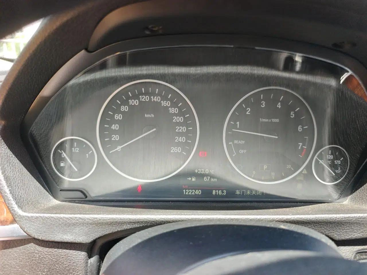 BMW 3 Series 2014 320i Sport Edition — миниатюра 11