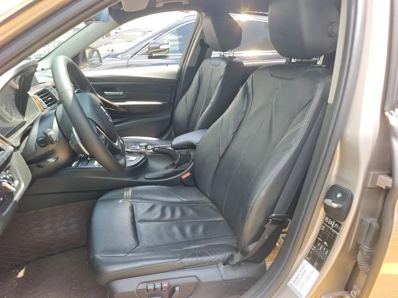 BMW 3 Series 2014 320i Sport Edition — миниатюра 15