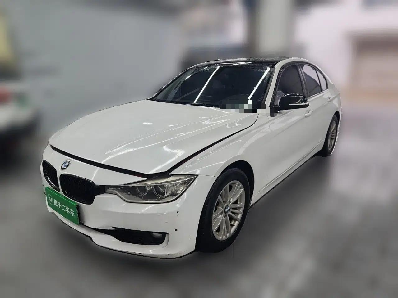 BMW 3 Series 2013 320i Sport Edition — миниатюра 1