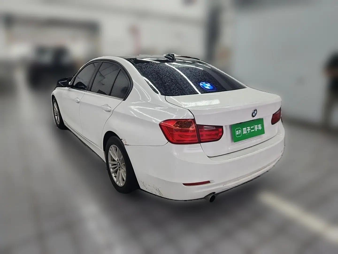 BMW 3 Series 2013 320i Sport Edition — миниатюра 4