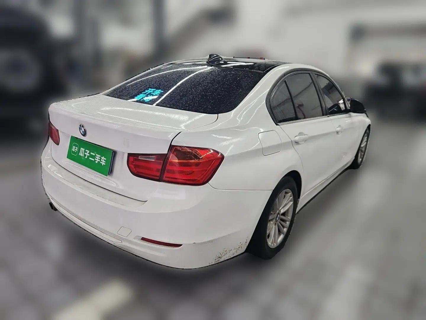 BMW 3 Series 2013 320i Sport Edition — миниатюра 6