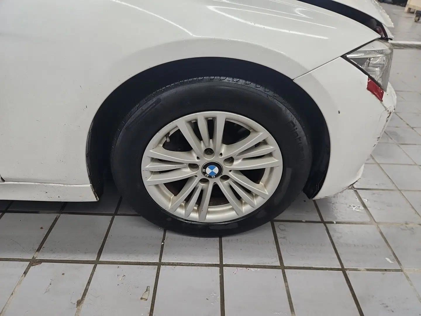 BMW 3 Series 2013 320i Sport Edition — миниатюра 8