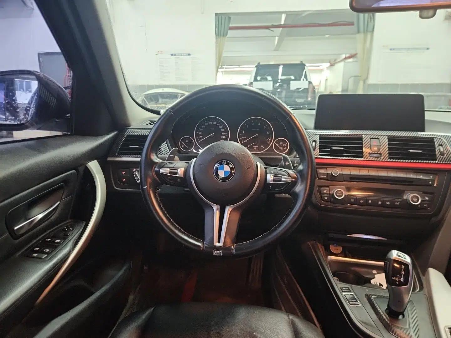 BMW 3 Series 2013 320i Sport Edition — миниатюра 10