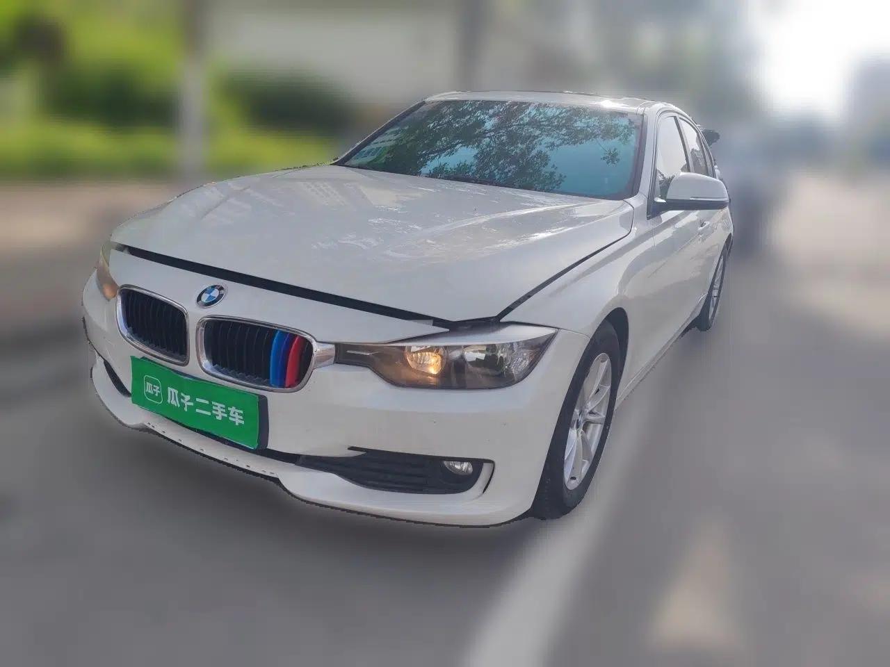 BMW 3 Series 2015 316i Active Edition — миниатюра 1