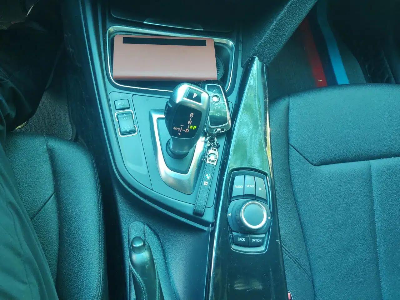 BMW 3 Series 2015 316i Active Edition — миниатюра 14