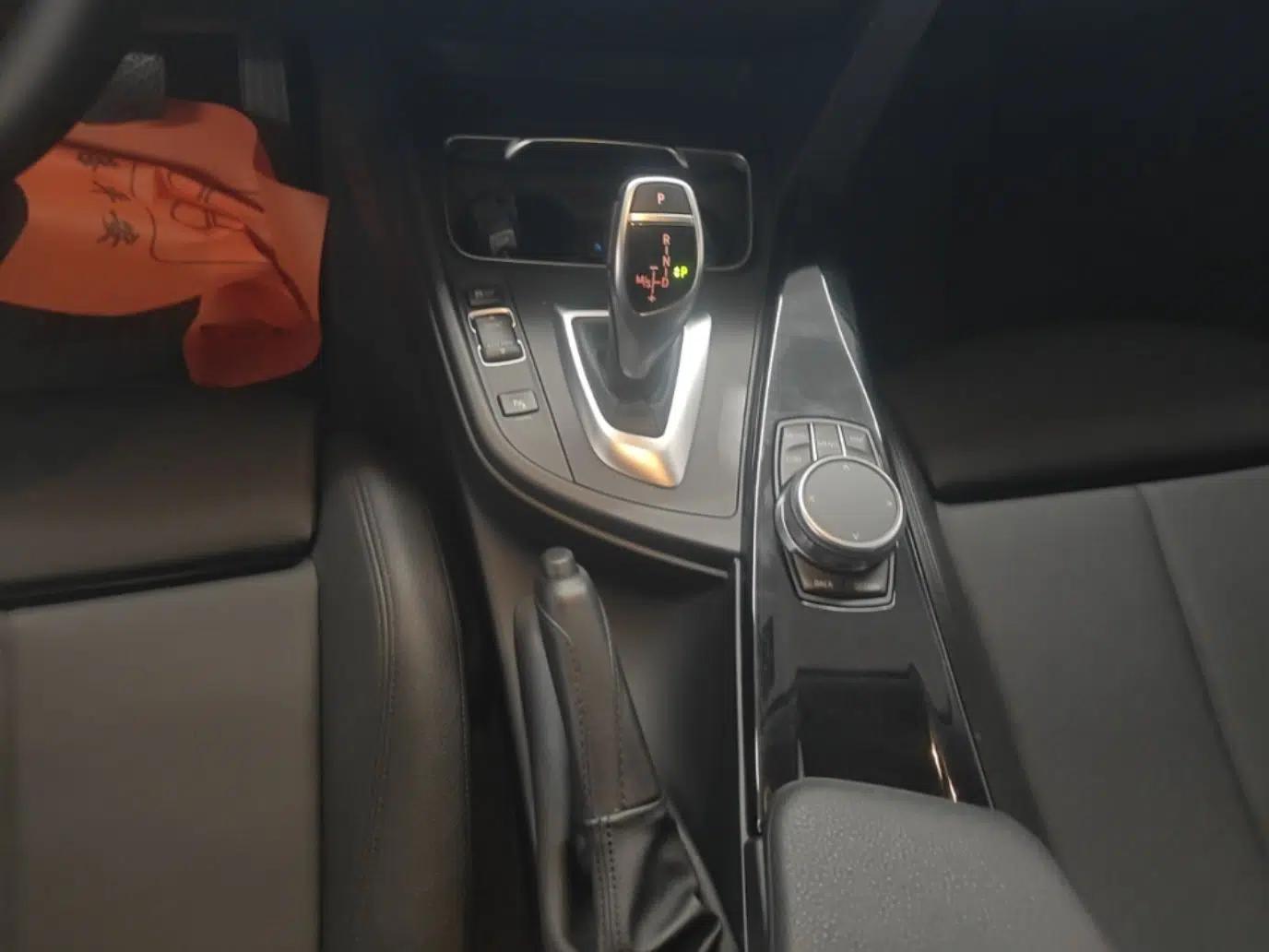 BMW 3 Series 2018 320Li Leading Model M Sport Package — миниатюра 16