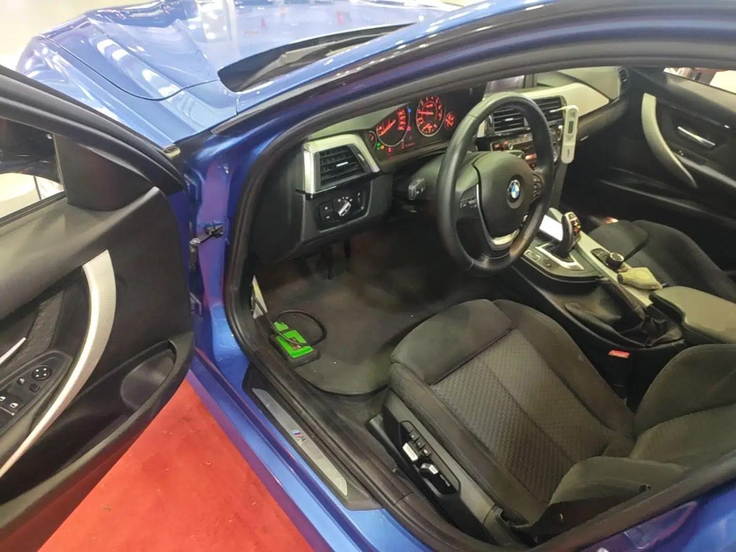 BMW 3 Series 2017 320i M Sport — миниатюра 18