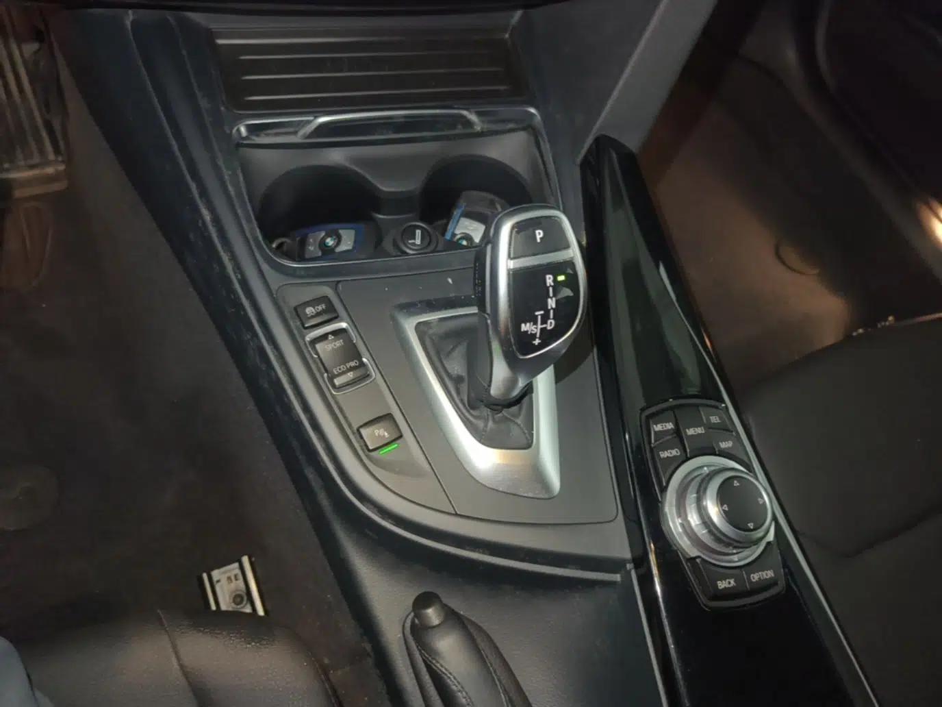 BMW 3 Series 2017 320Li M Sport Edition — миниатюра 16