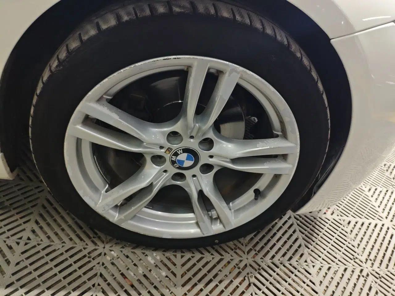 BMW 3 Series 2017 320i M Sport — миниатюра 8