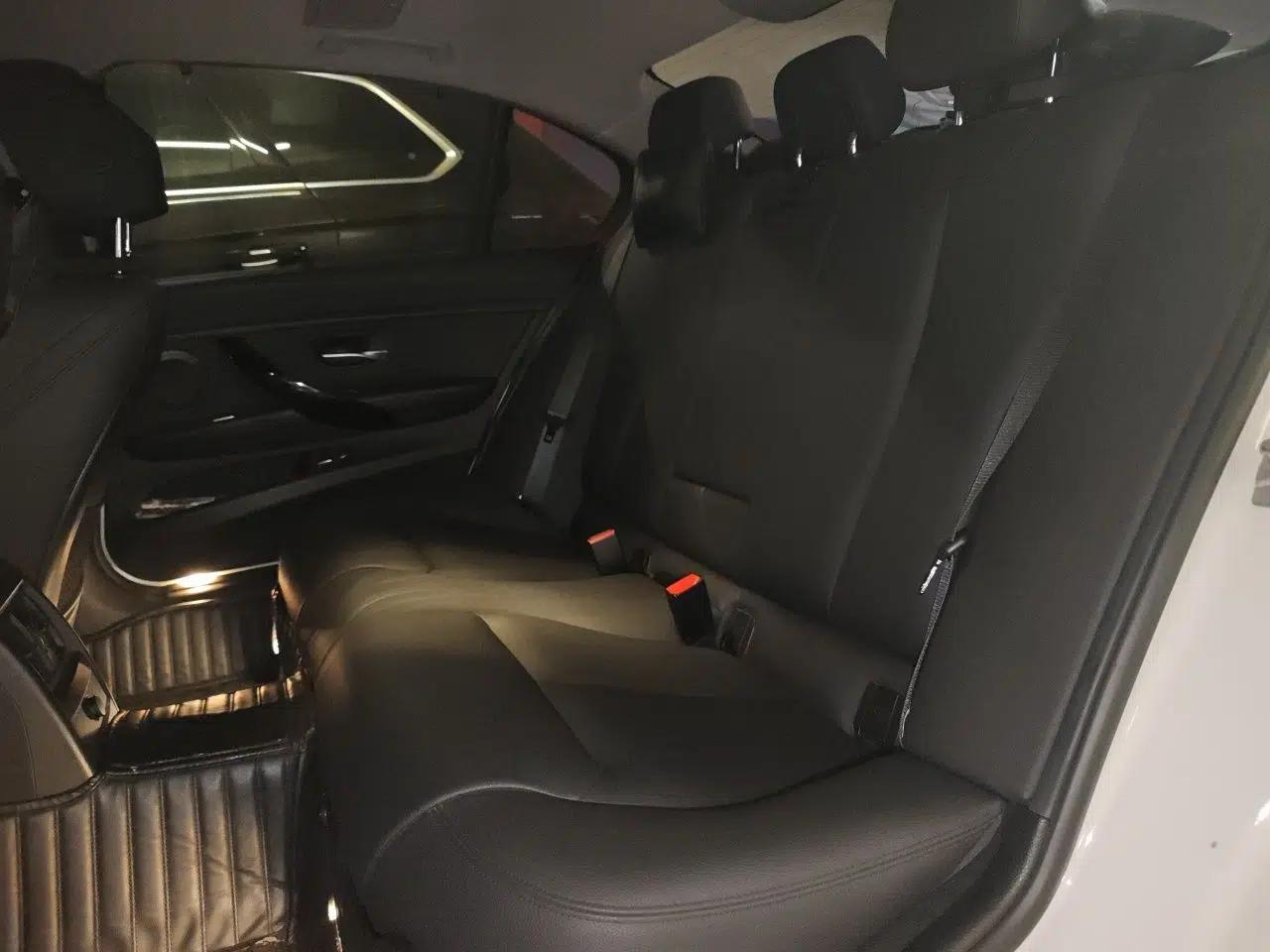 BMW 3 Series 2018 318Li — миниатюра 17