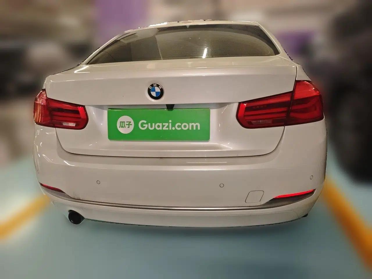 BMW 3 Series 2018 318Li — миниатюра 5