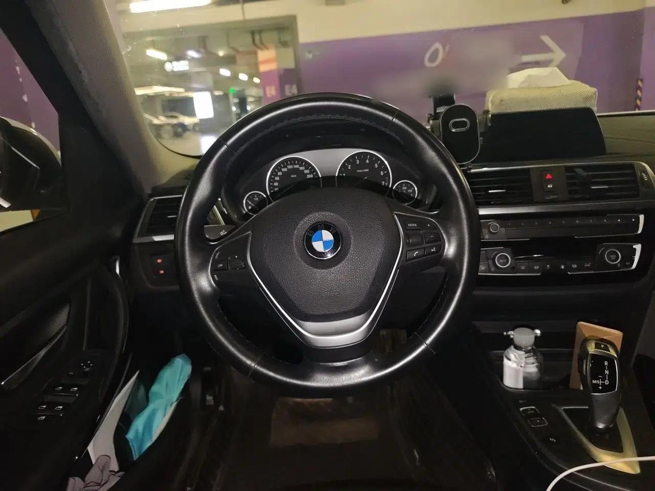 BMW 3 Series 2018 318Li — миниатюра 10
