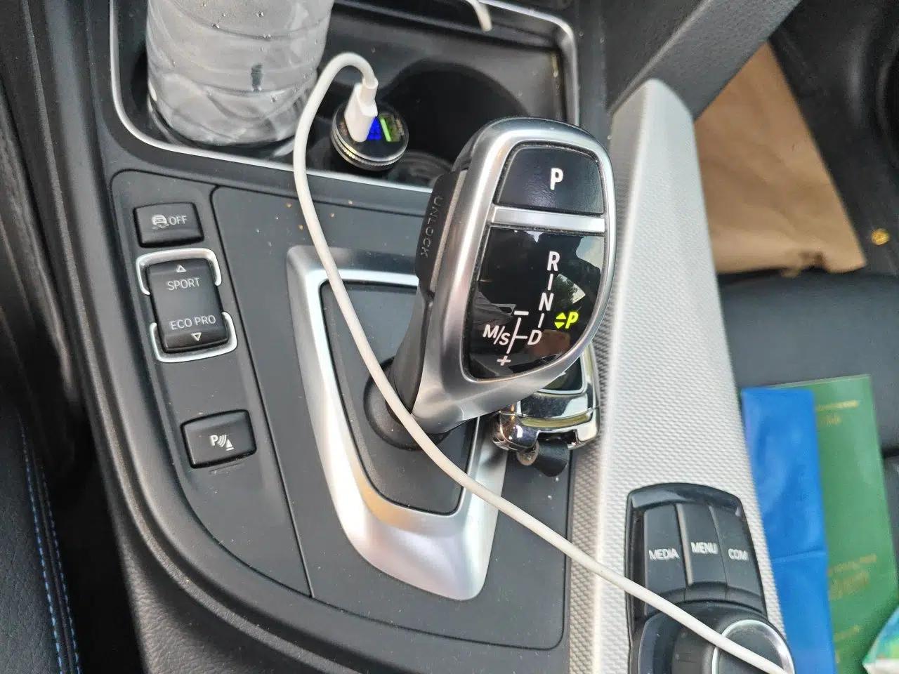 BMW 3 Series 2019 320i M Sport Package — миниатюра 14