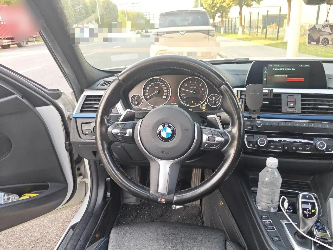 BMW 3 Series 2019 320i M Sport Package — миниатюра 10