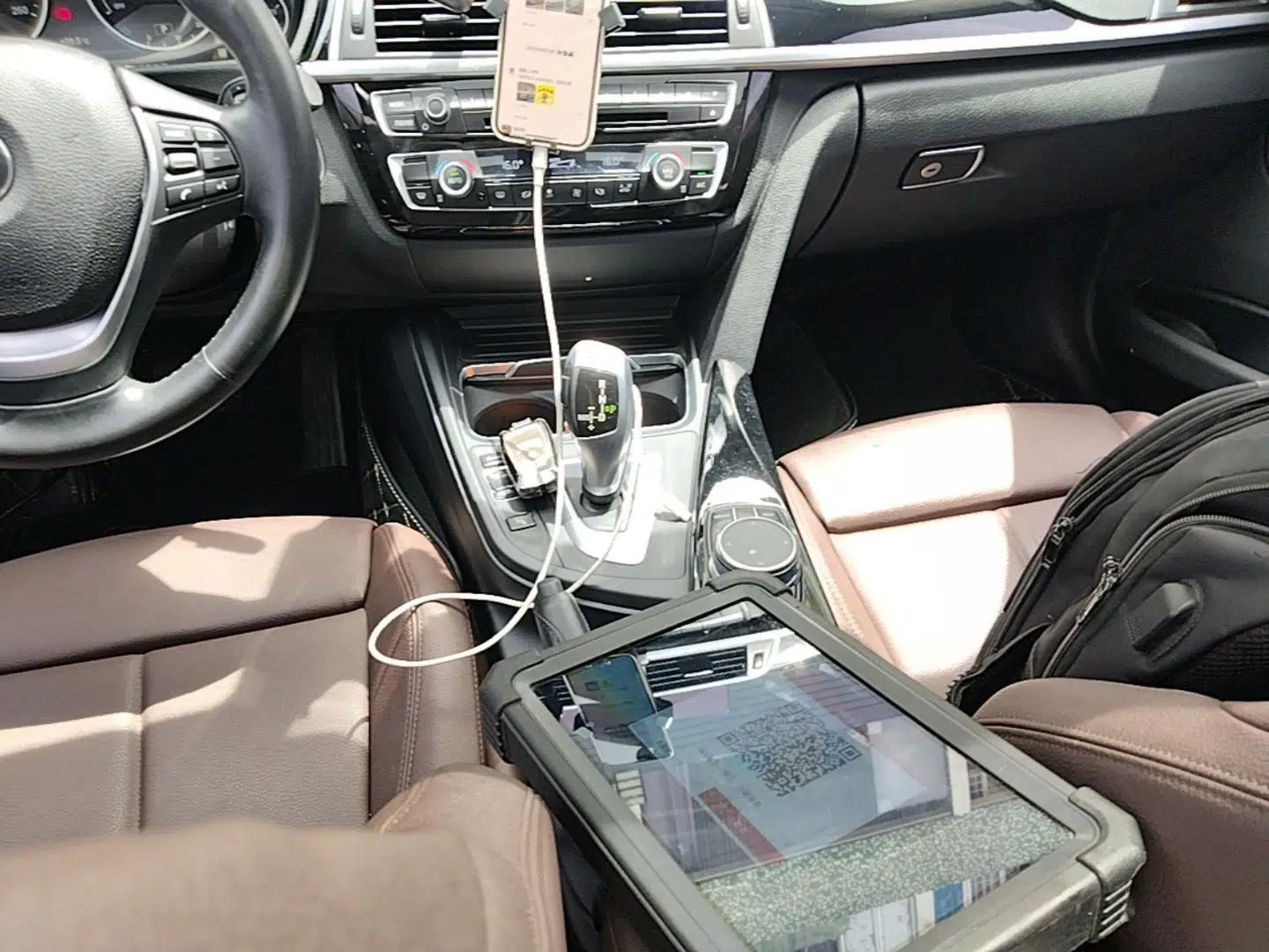 BMW 3 Series 2019 320Li Fashion Model — миниатюра 16