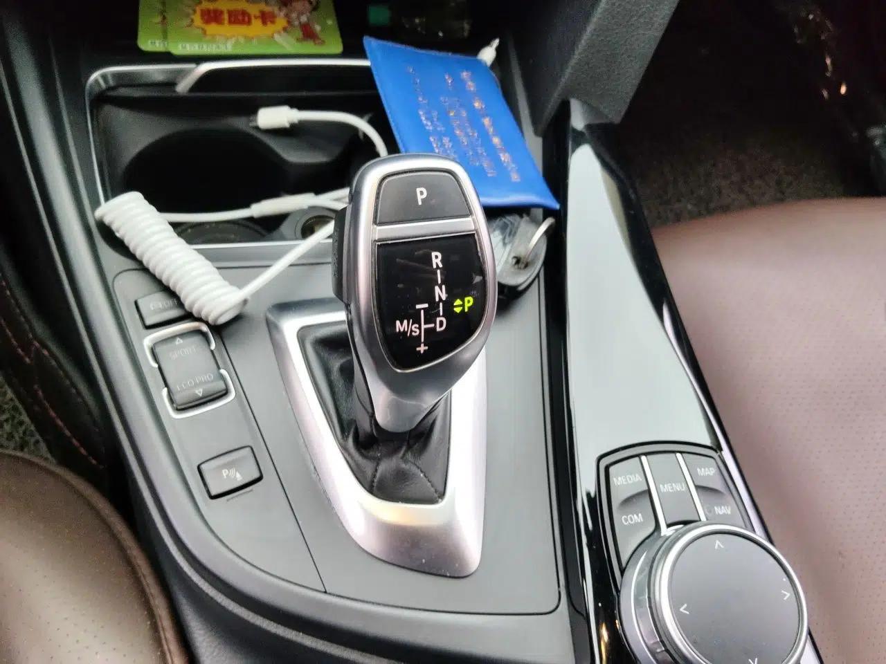 BMW 3 Series 2018 320Li Leading Model M Sport Package — миниатюра 14