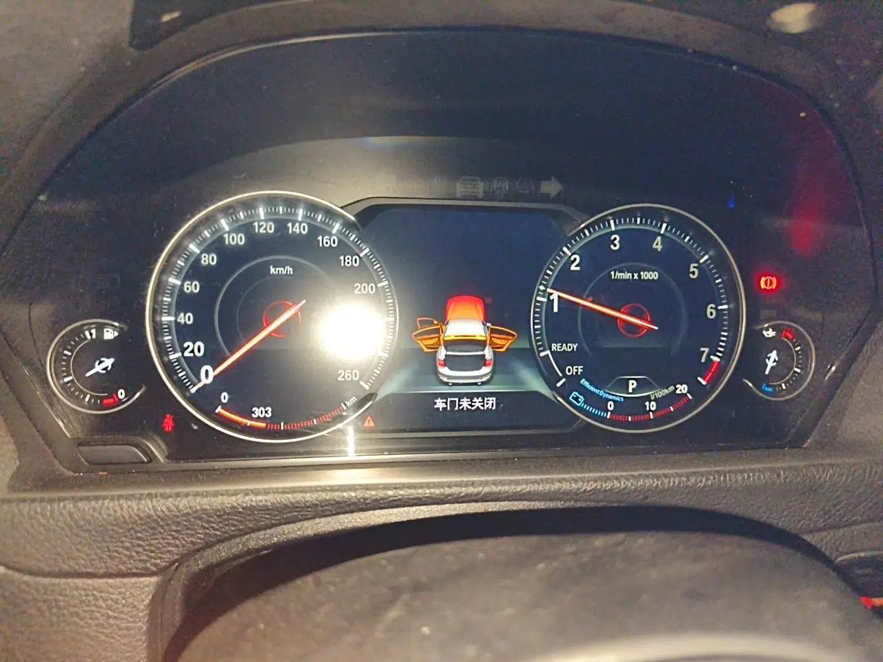 BMW 3 Series 2019 320i M Sport Night Edition — миниатюра 11