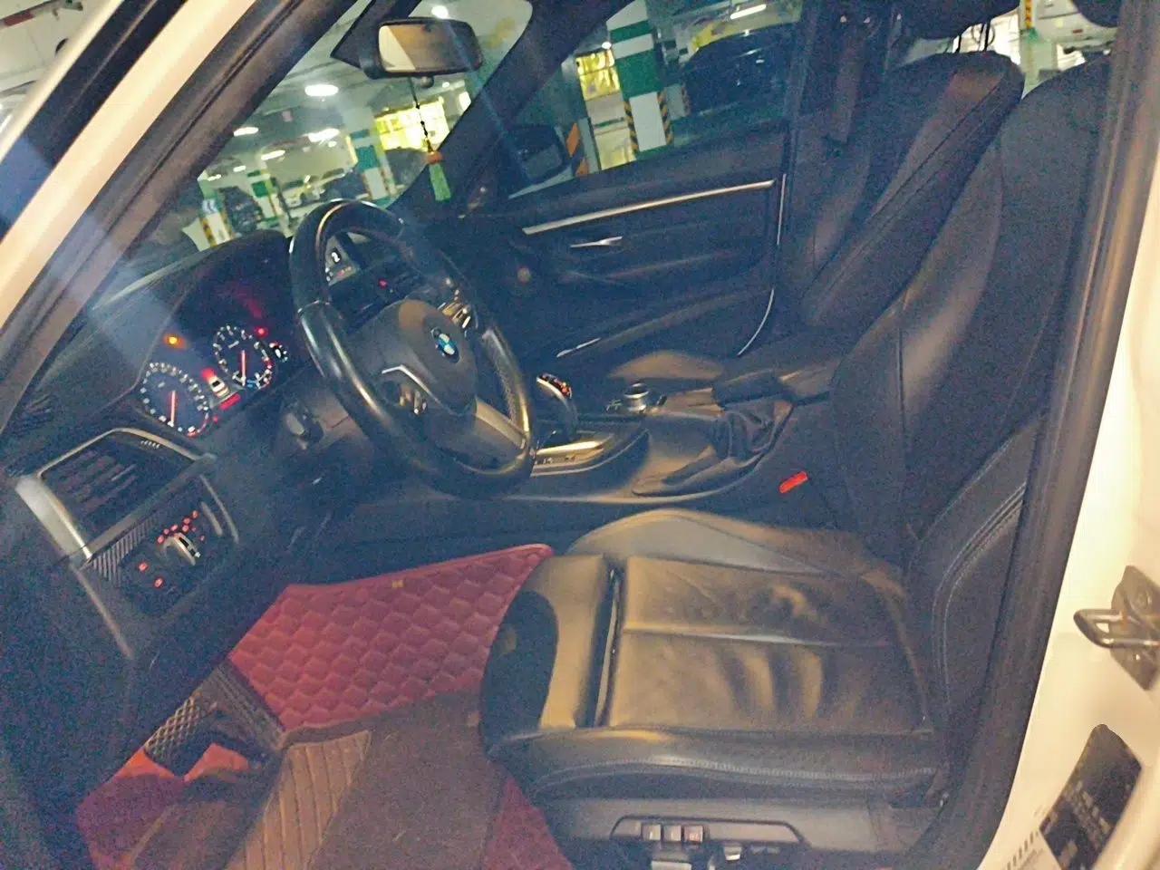 BMW 3 Series 2019 320i M Sport Night Edition — миниатюра 15