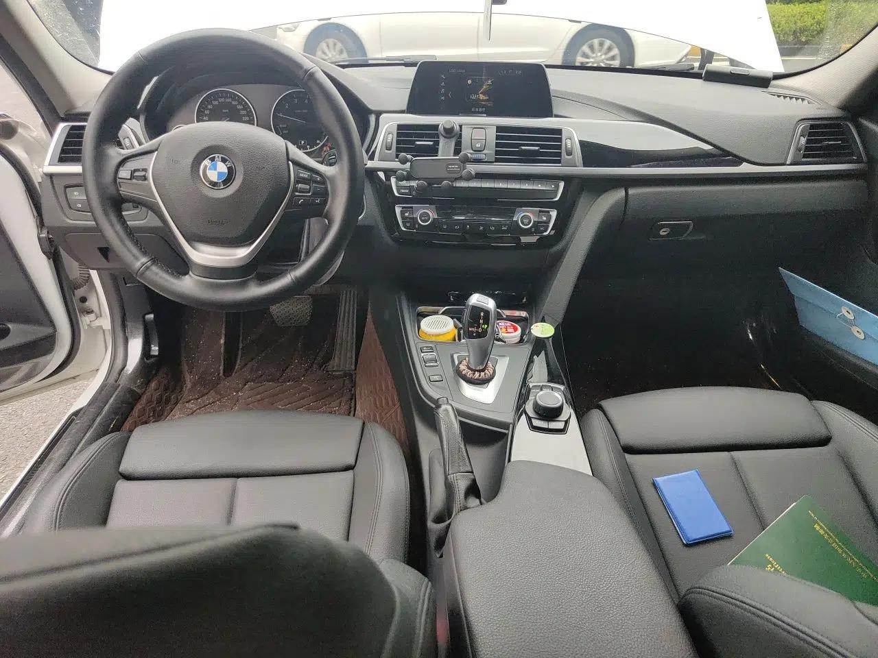 BMW 3 Series 2018 320Li xDrive Fashion Model — миниатюра 9