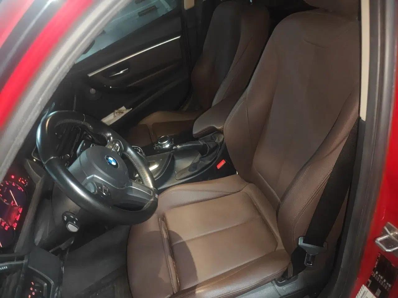 BMW 3 Series 2019 320i M Sport Night Edition — миниатюра 15