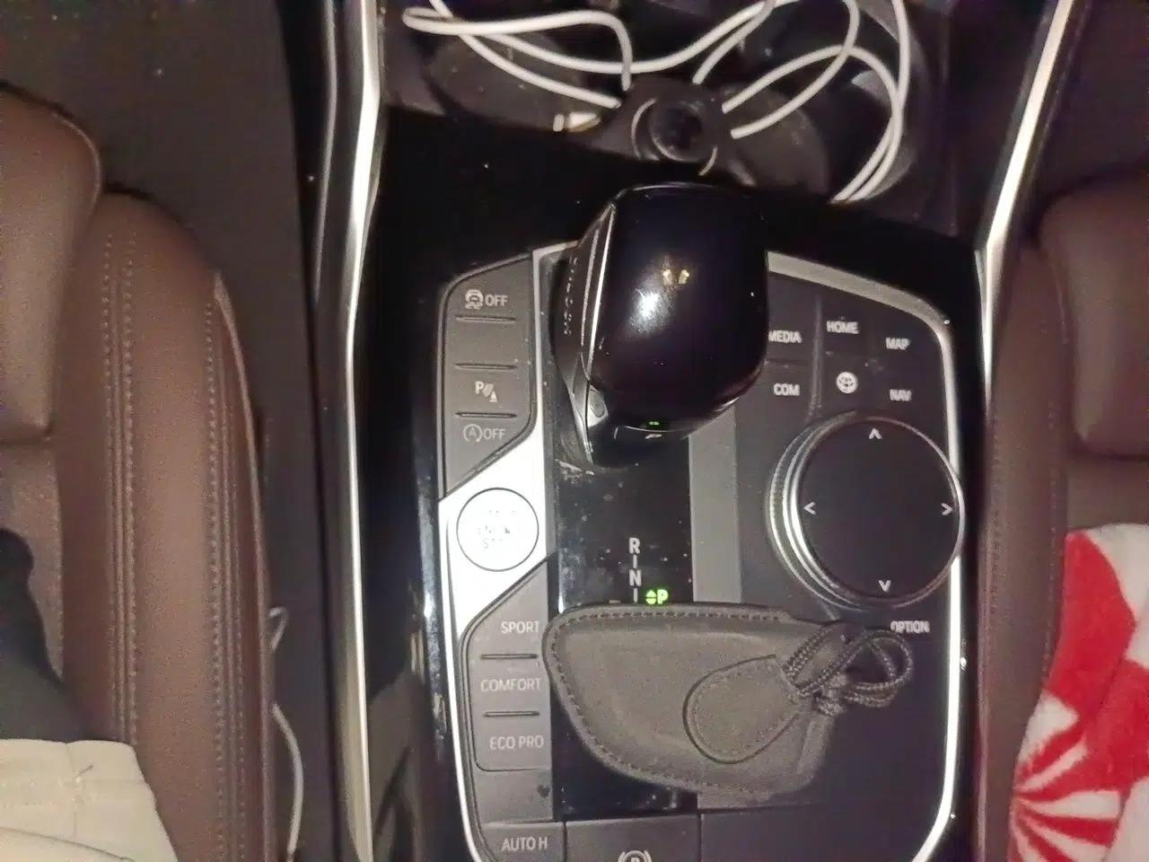 BMW 3 Series 2022 320i Sport Package — миниатюра 14