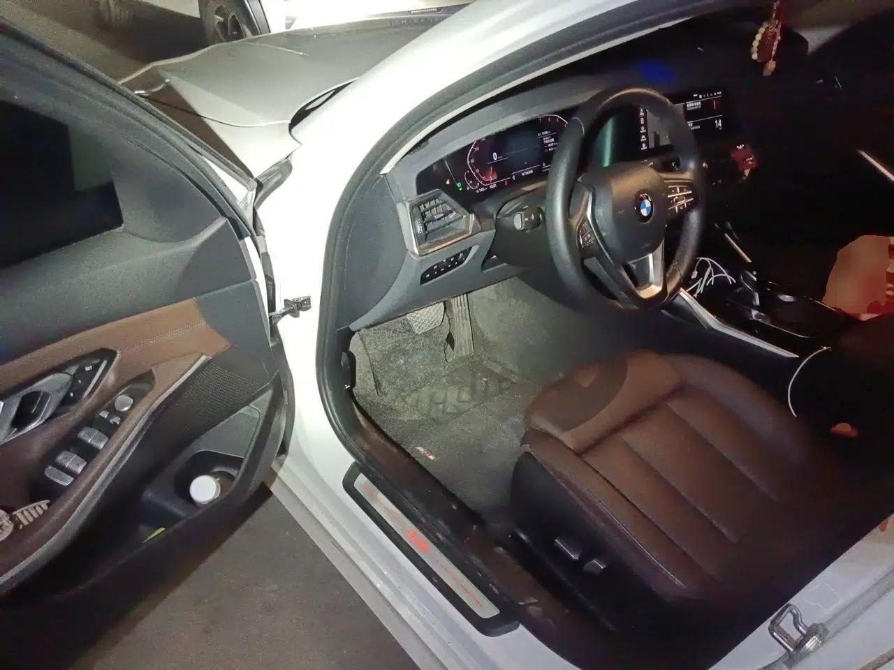 BMW 3 Series 2022 320i Sport Package — миниатюра 16