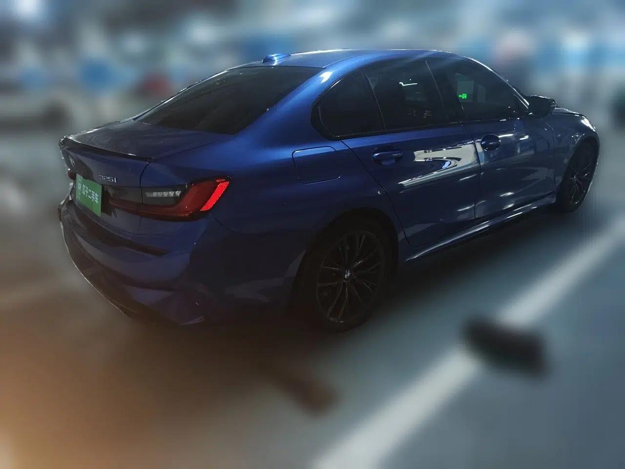 BMW 3 Series 2021 325i M Sport Night Edition package — миниатюра 6